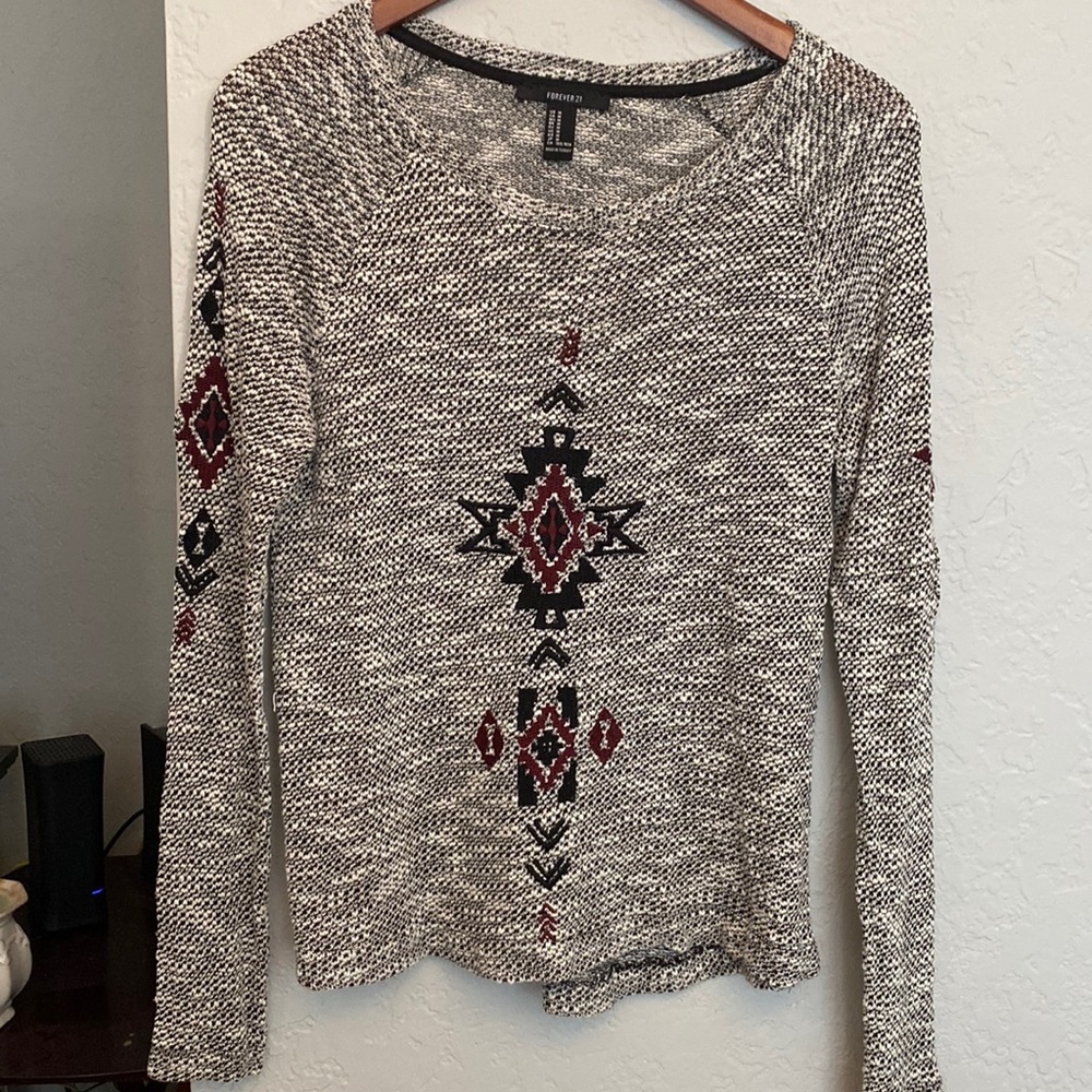Light weight sweater